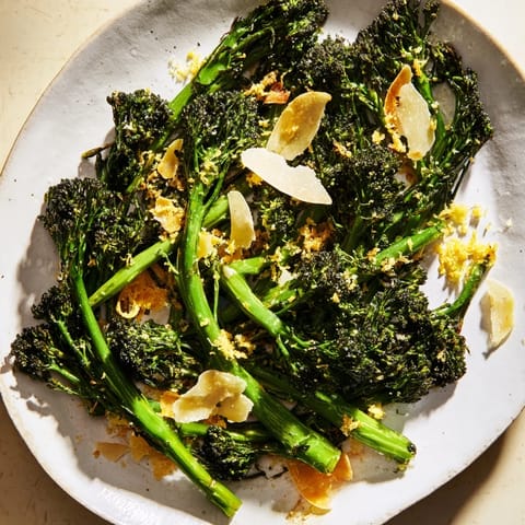 This delicious Charred Broccolini Salad showcases air-fried broccolini, with savory garlic and salty Parmesan cheese.